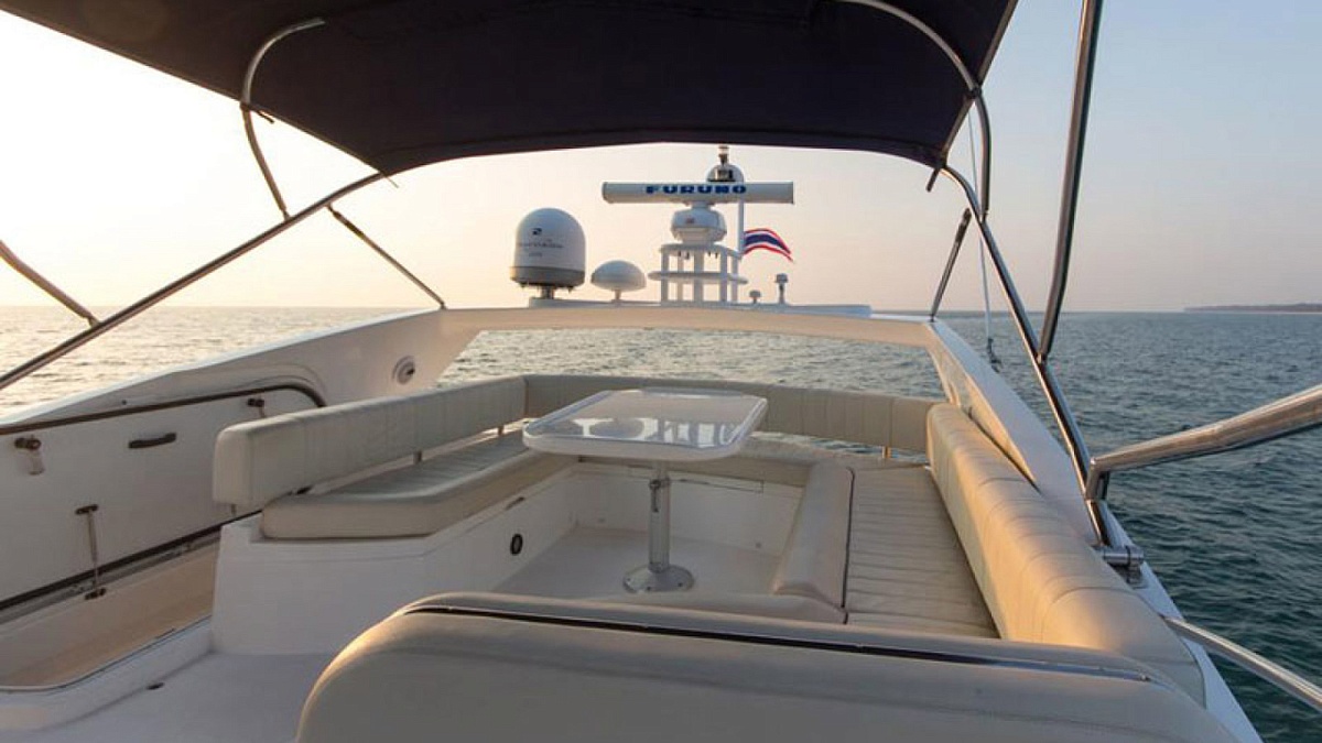 Аренда моторной яхты Sunseeker Manhattan 60 Sea Scape на Пхукете, Таиланд